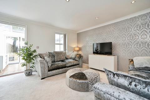 3 bedroom house for sale, Odile Mews, Bingley BD16