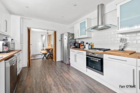 2 bedroom terraced house for sale, Queens Road, Buckhurst Hill, IG9