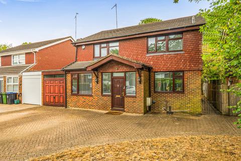 4 bedroom detached house for sale, Oakwood Road, Windlesham