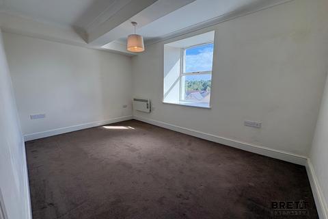 1 bedroom flat for sale, Main Street, Pembroke, Pembrokeshire. SA71 4DB