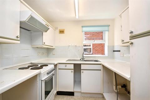 1 bedroom retirement property for sale, Star Road, Eastbourne