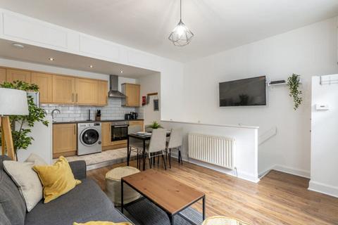 1 bedroom flat to rent, 2546L Albert Street, Edinburgh, EH7 5NA