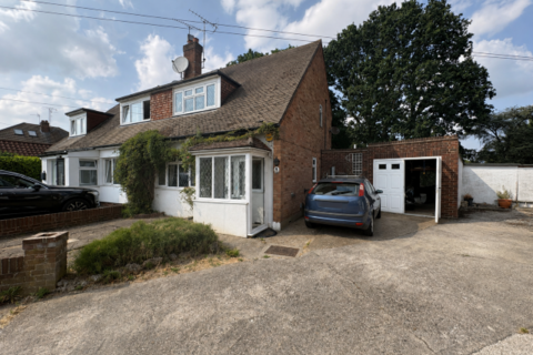 9 Oakbank, Hutton, Brentwood, Essex CM13 1DN