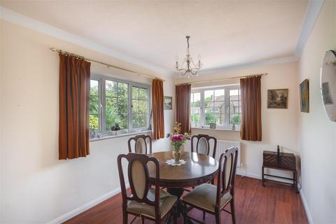 5 bedroom detached house for sale, Syke Green, Leeds LS14