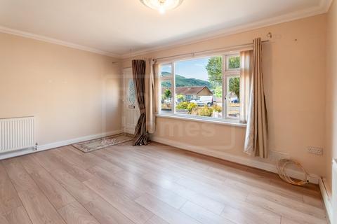 2 bedroom flat for sale, the gardens, ystalyfera, swansea, SA9 2EA