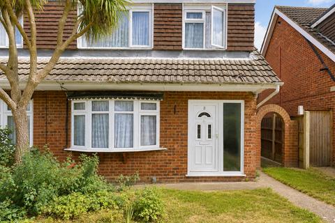 3 bedroom semi-detached house for sale, Keats Walk, Rayleigh SS6