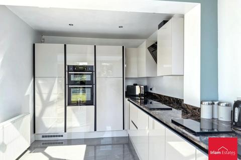 2 bedroom semi-detached bungalow for sale, Platts Drive, Irlam, M44
