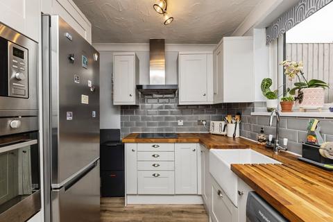 2 bedroom end of terrace house for sale, Westerton Road, Tingley, Wakefield