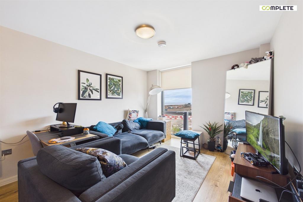 Apartment in Liverpool, Ten Streets, Vauxhall - View 2