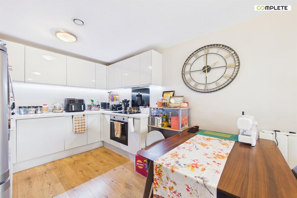 Apartment in Liverpool, Ten Streets, Vauxhall - View 3