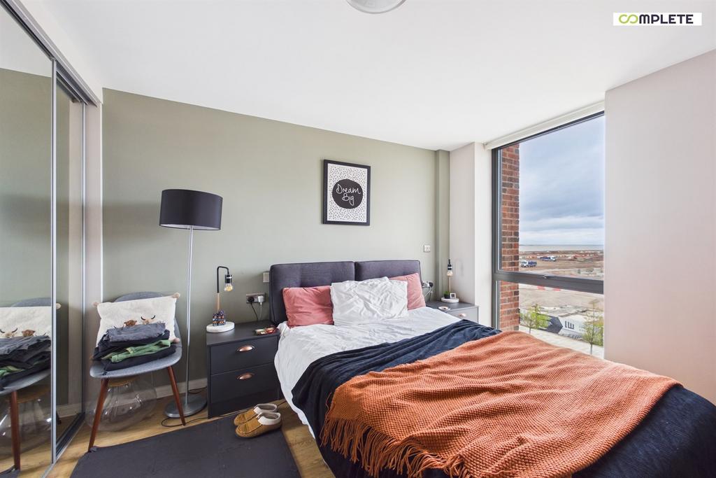 Apartment in Liverpool, Ten Streets, Vauxhall - View 5