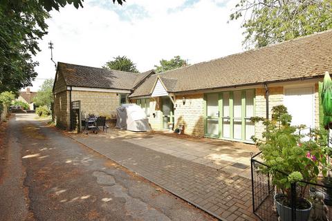 1 bedroom semi-detached bungalow for sale, Old Rectory Mews, Witney, OX28