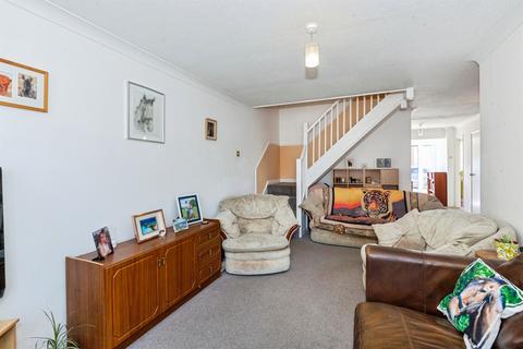 4 bedroom semi-detached house for sale, Sandringham Court, SLOUGH