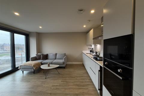 1 bedroom apartment to rent, The Glass House, 75 Queens Dock Avenue, Hull