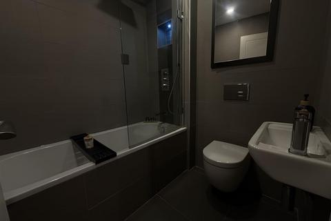 1 bedroom apartment to rent, The Glass House, 75 Queens Dock Avenue, Hull