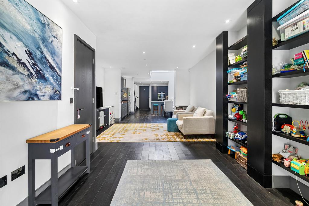 House in London - View 2