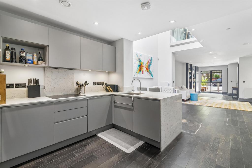 House in London - View 3