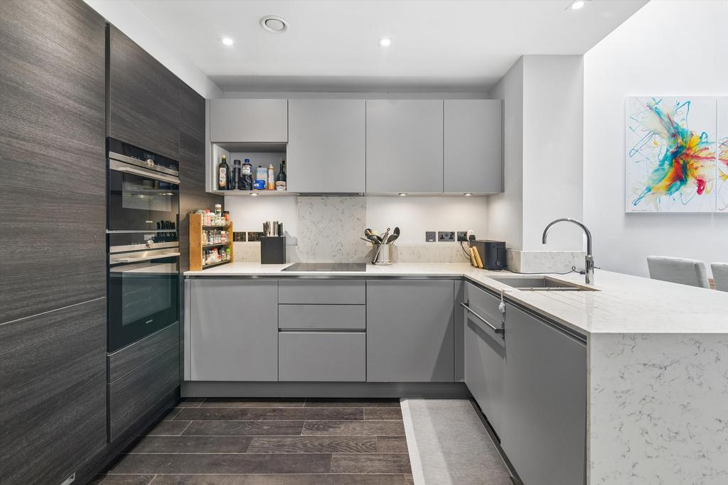 House in London - View 5