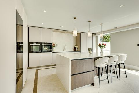 4 bedroom detached house for sale, Grange Avenue, Wickford, SS12