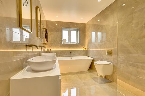 4 bedroom detached house for sale, Grange Avenue, Wickford, SS12