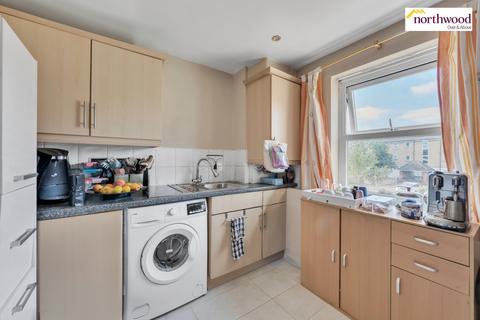 2 bedroom flat for sale, Chadwell Health, Romford, RM6