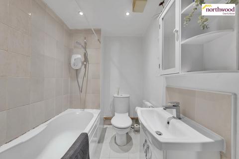 2 bedroom flat for sale, Chadwell Health, Romford, RM6