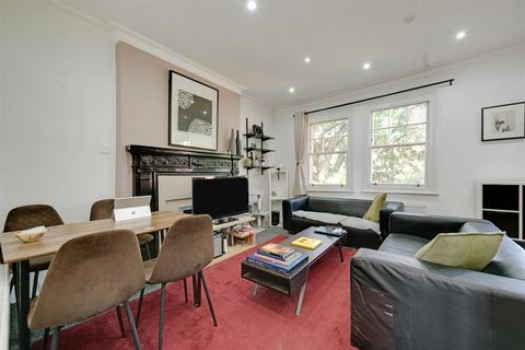 3 bedroom flat to rent, Goldhurst Terrace, South Hampstead, London NW6