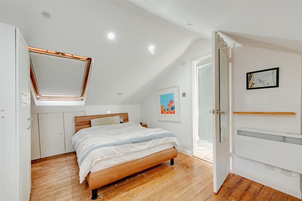 Apartment in London - View 3