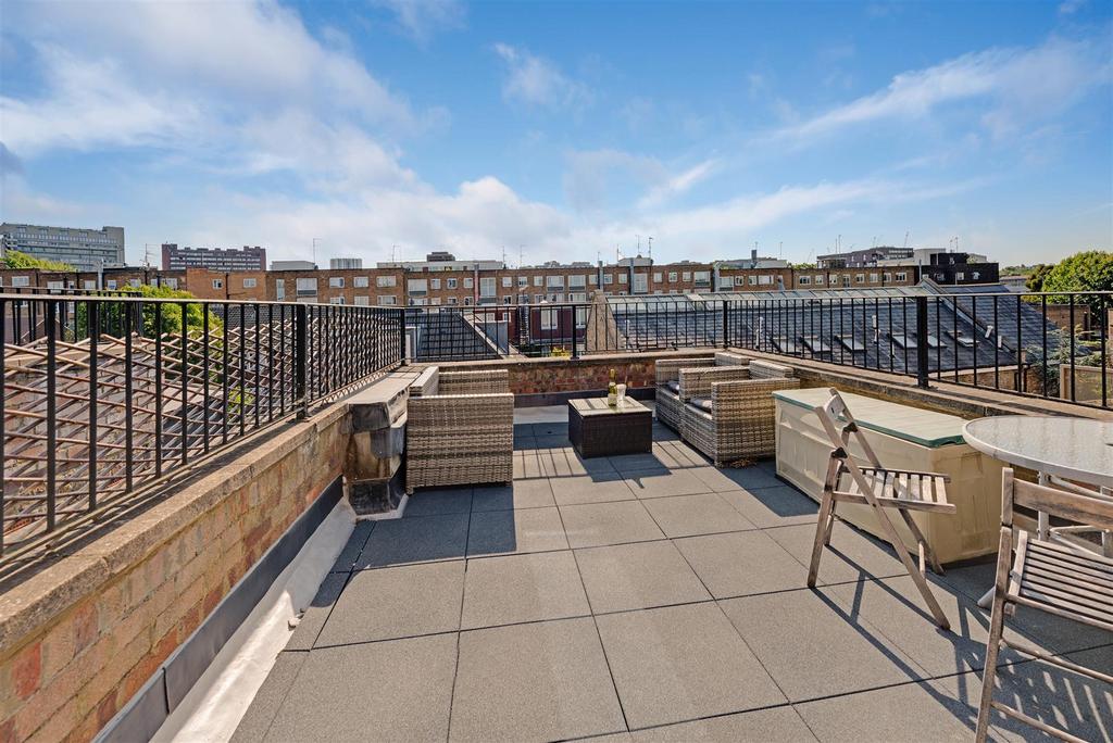Apartment in London - View 5