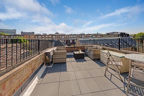 3 bedroom flat to rent, Goldhurst Terrace, South Hampstead, London NW6