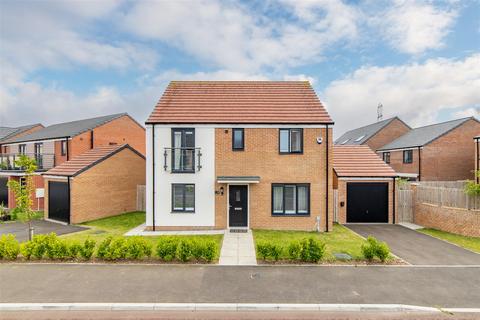 4 bedroom detached house for sale, Speckledwood Way, Great Park, NE13