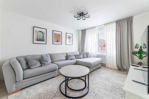 4 bedroom detached house for sale, Speckledwood Way, Great Park, NE13