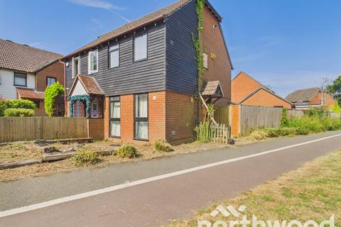 2 bedroom semi-detached house for sale, Dragonfly Close, Singleton, Ashford, TN23