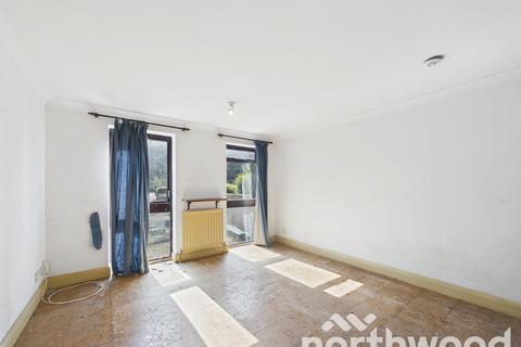 2 bedroom semi-detached house for sale, Dragonfly Close, Singleton, Ashford, TN23