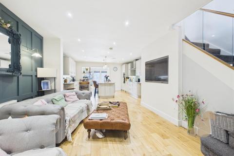 4 bedroom detached house for sale, Frinton Road, Kirby Cross, Frinton-On-Sea