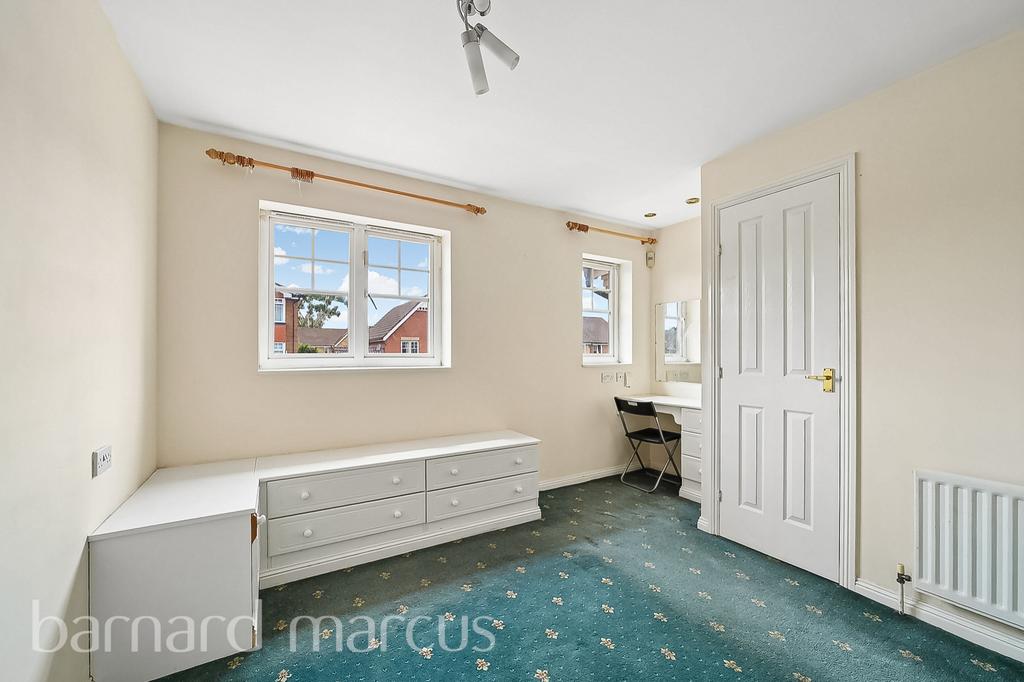 House in HOUNSLOW - View 3