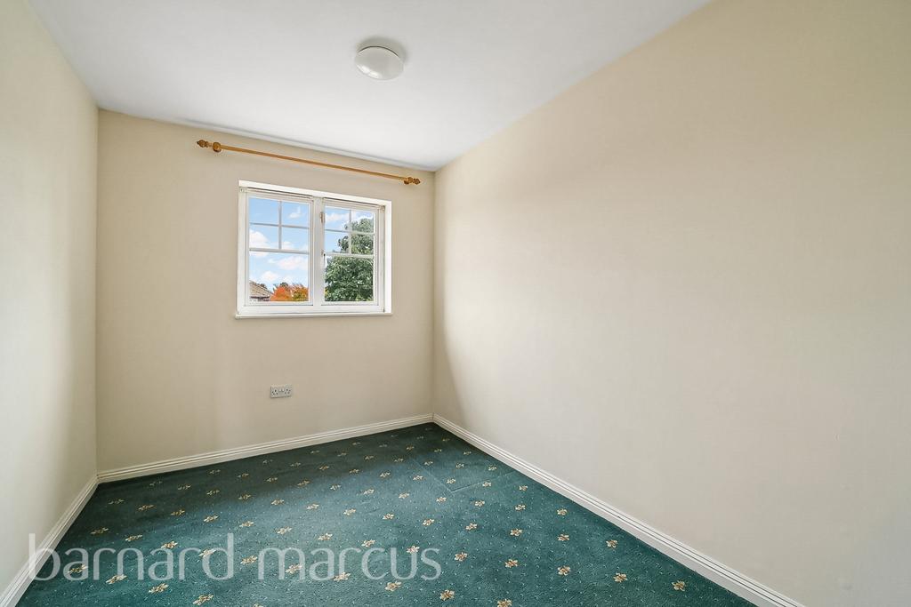 House in HOUNSLOW - View 4