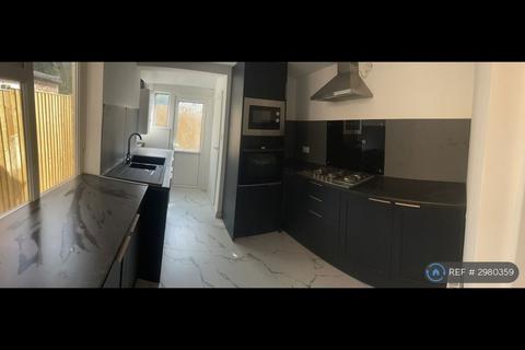 3 bedroom terraced house to rent, Riversdale, Hull, HU9