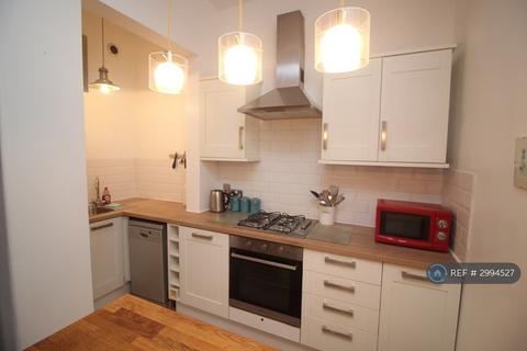 1 bedroom flat to rent, Logie Green Road, Edinburgh, EH7
