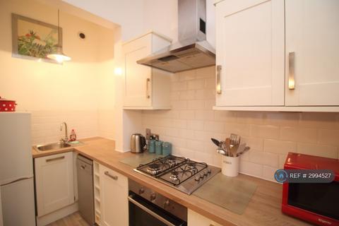 1 bedroom flat to rent, Logie Green Road, Edinburgh, EH7