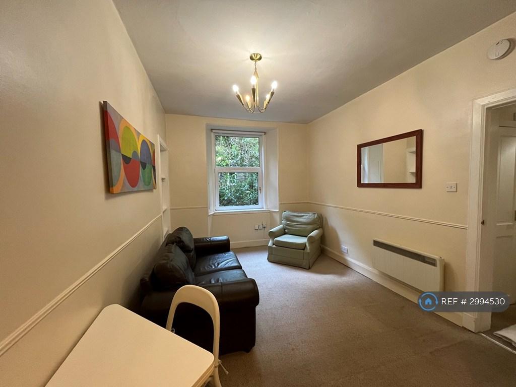 Apartment in Edinburgh - View 2