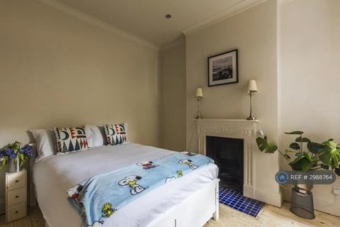 1 bedroom in a house share to rent, Glenroy Street, London, W12