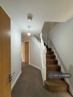 3 bedroom semi-detached house to rent, Lower Hadderidge, Stoke-On-Trent, ST6