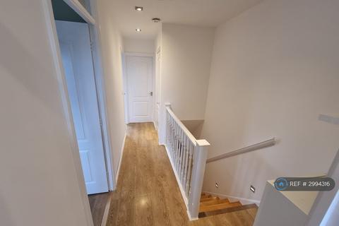 4 bedroom semi-detached house to rent, Benacre Croft, Milton Keynes, MK4