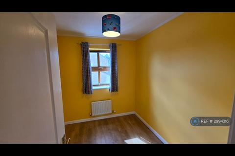 4 bedroom semi-detached house to rent, Benacre Croft, Milton Keynes, MK4