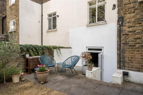 2 bedroom flat for sale, Lilford Road, London, SE5