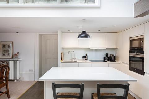 2 bedroom house for sale, St. Leonards Mews, York