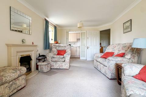 2 bedroom flat for sale, Kings Road, Horsham, RH13
