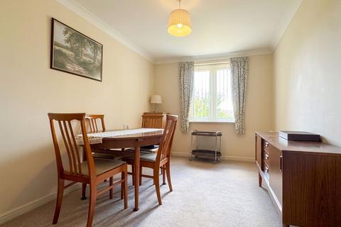 2 bedroom flat for sale, Kings Road, Horsham, RH13