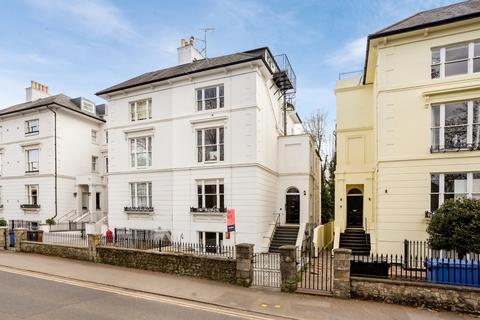 1 bedroom apartment to rent, Clarence Road Windsor SL4